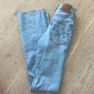 Levi’s high rise bootcut, size 23